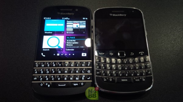 BlackBerry Q10 против BlackBerry 9900