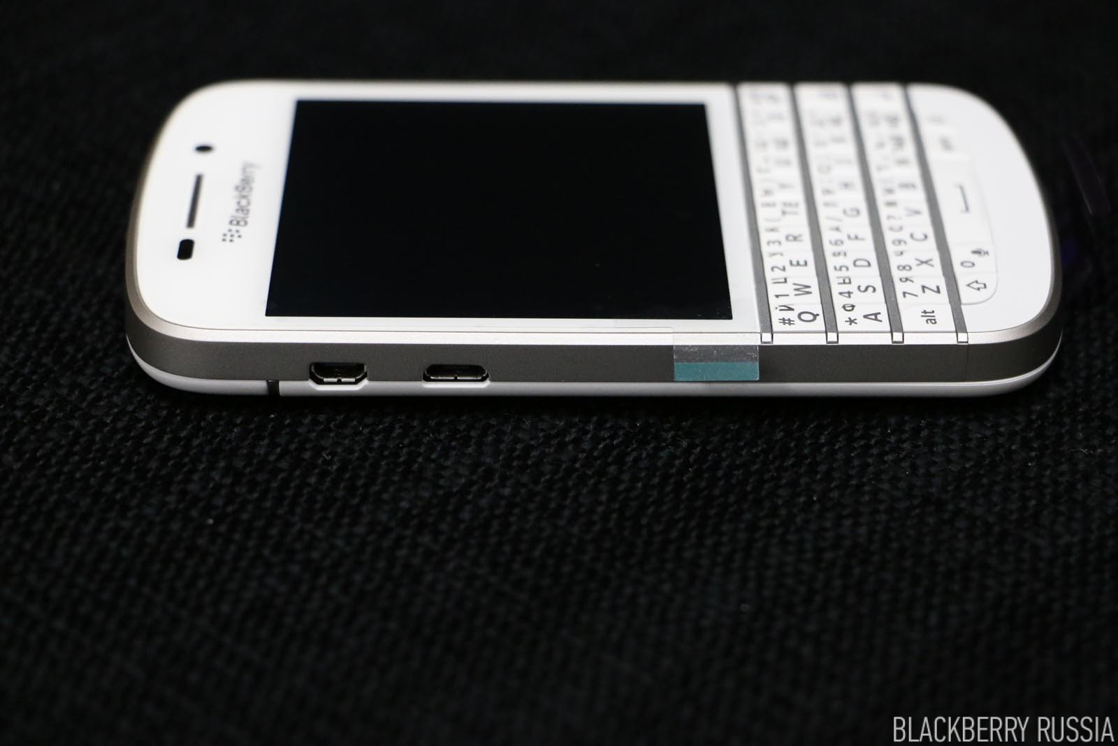 Белый BlackBerry Q10
