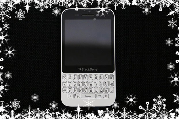 Фотообзор белого BlackBerry Q5