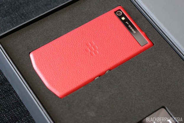 BlackBerry P'9982 PORSCHE DESIGN Red красный
