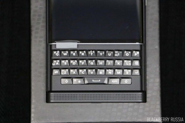 Гравировка BlackBerry Priv русский 